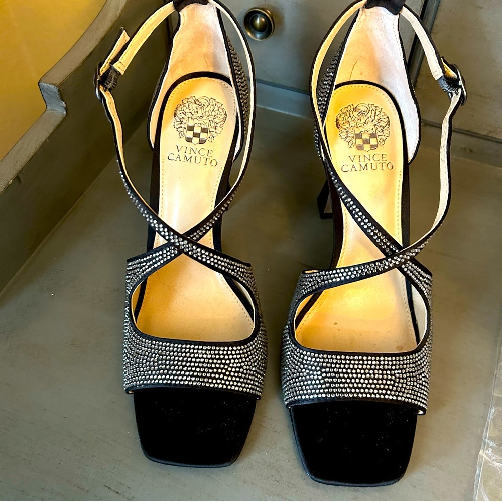 Vince Camuto size 9 black and silver beaded heels